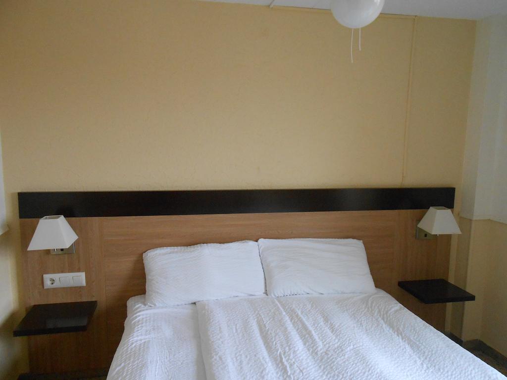 Hotel Marbella Ρόζες Εξωτερικό φωτογραφία
